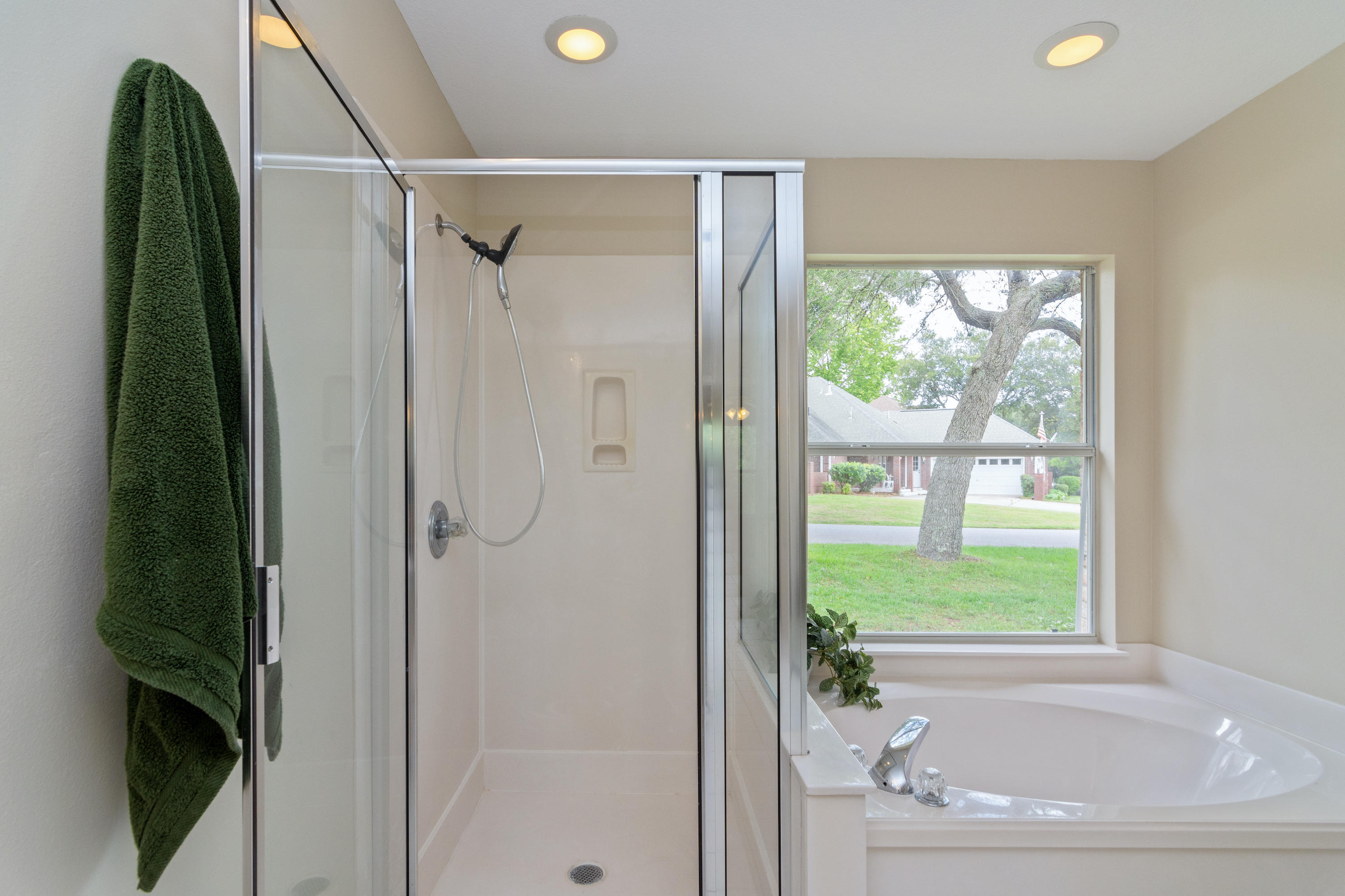 PARKWOOD ESTATES PH 2 BLUEWATER BAY - Residential