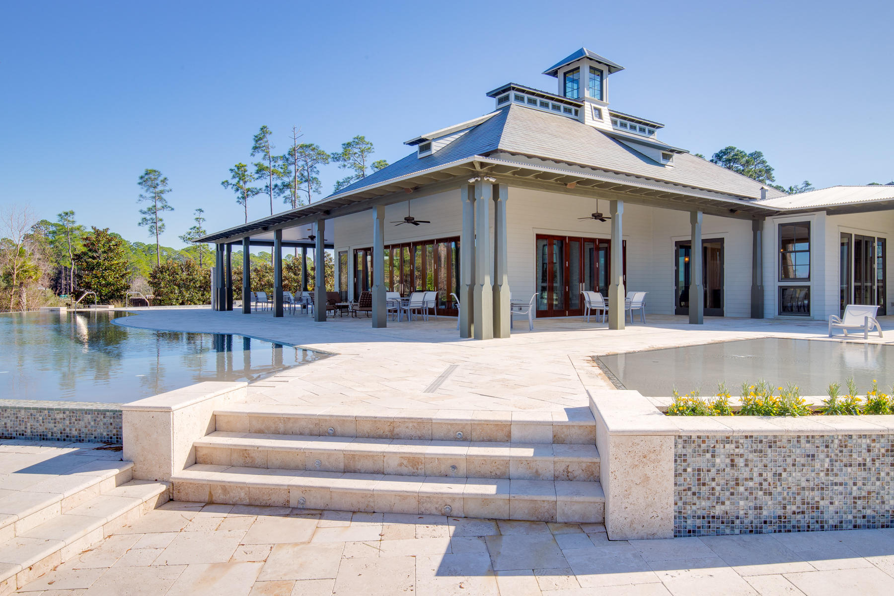 CHURCHILL OAKS - Land