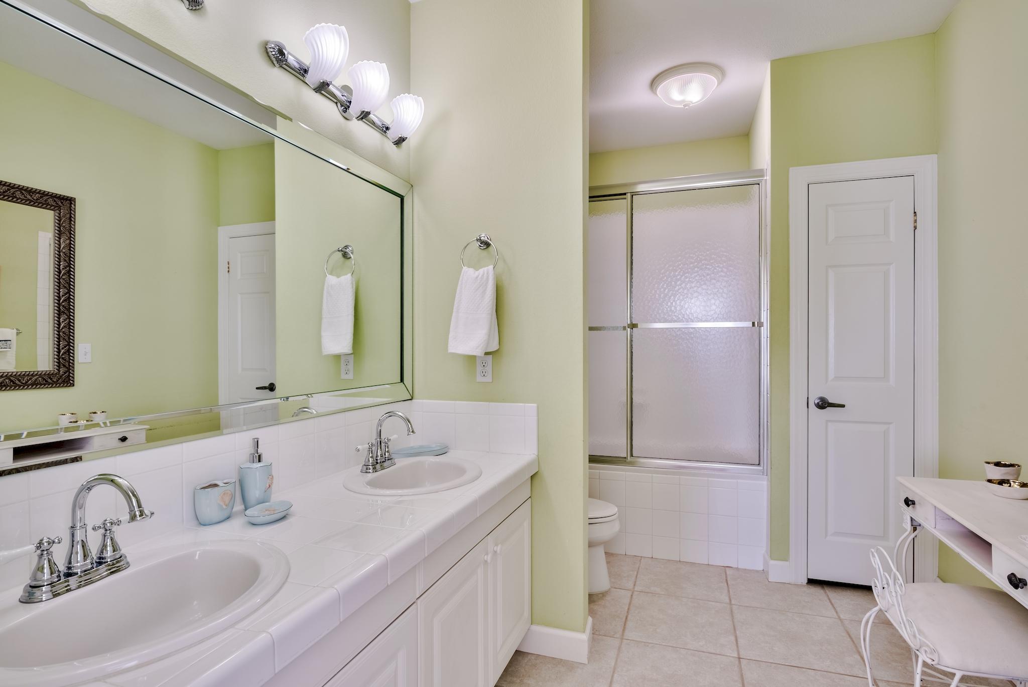 BEACH HAVEN COTTAGES - Residential