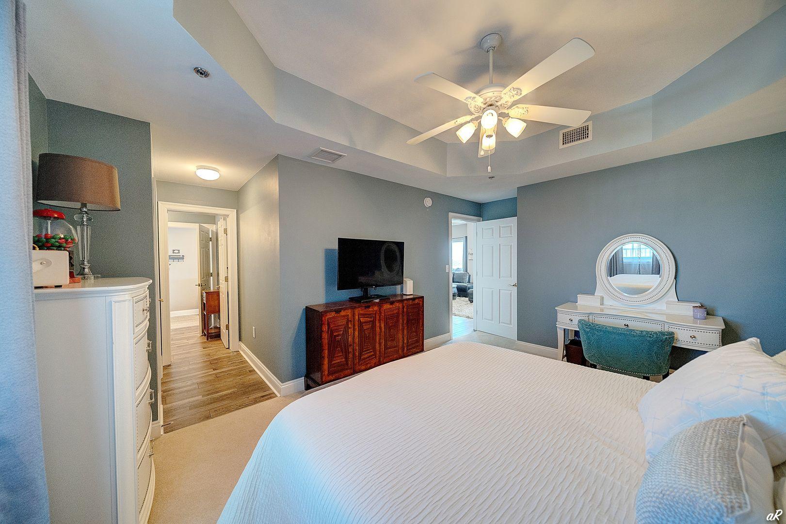 MARINA BAY RESORT CONDO - Residential