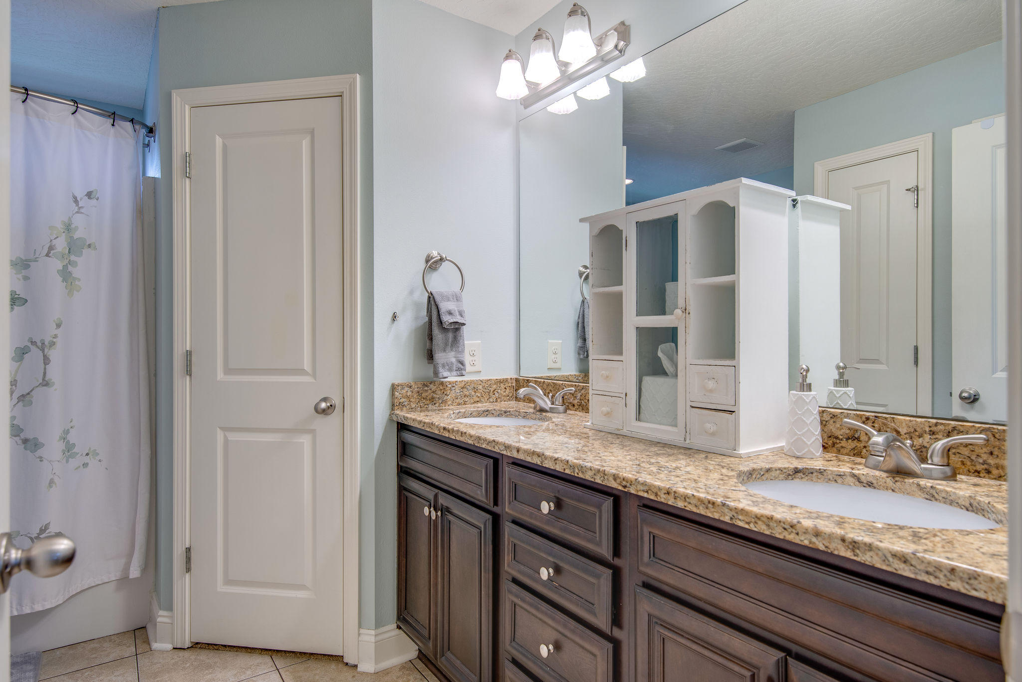 COTTAGES AT EAST RIVER - Residential