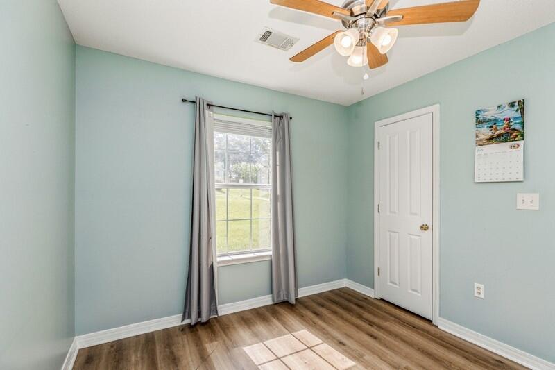 KINGS CROSSING PH II LOT 28 BLK 1 - Residential