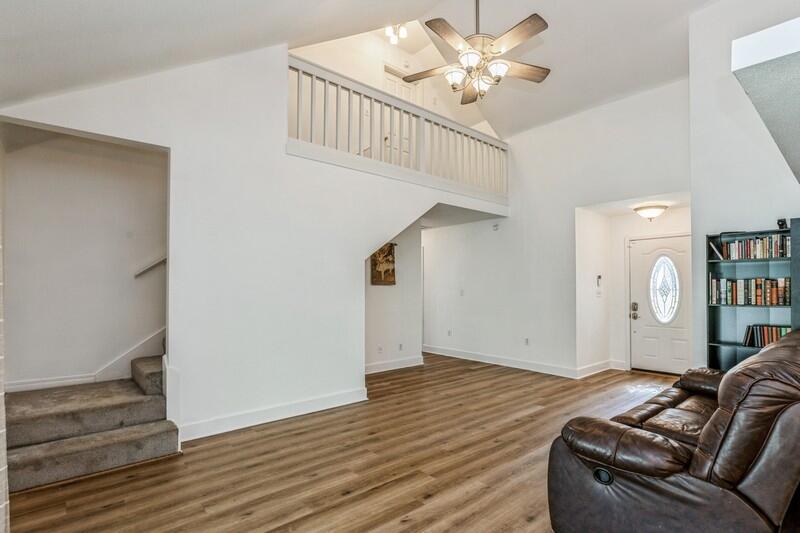 KINGS CROSSING PH II LOT 28 BLK 1 - Residential