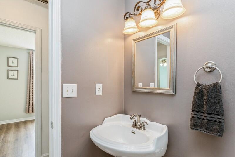 KINGS CROSSING PH II LOT 28 BLK 1 - Residential