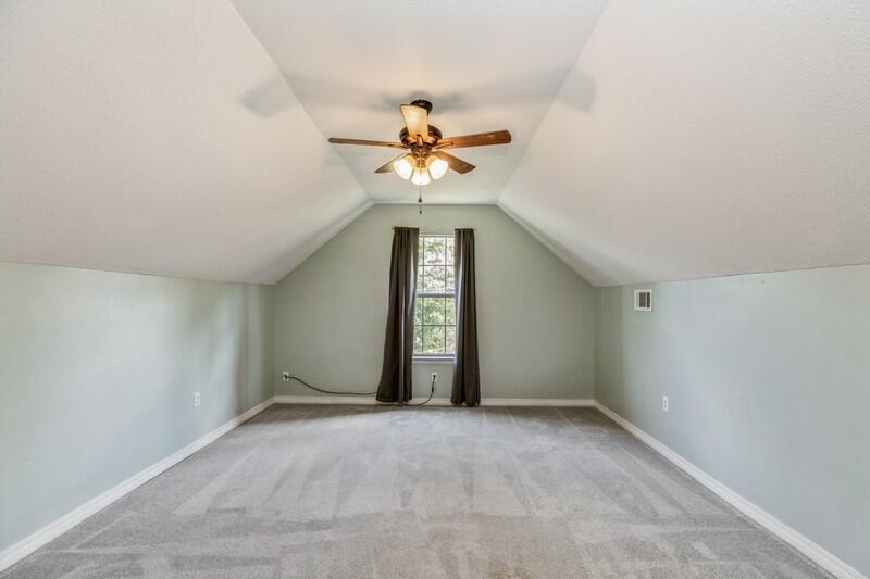 KINGS CROSSING PH II LOT 28 BLK 1 - Residential