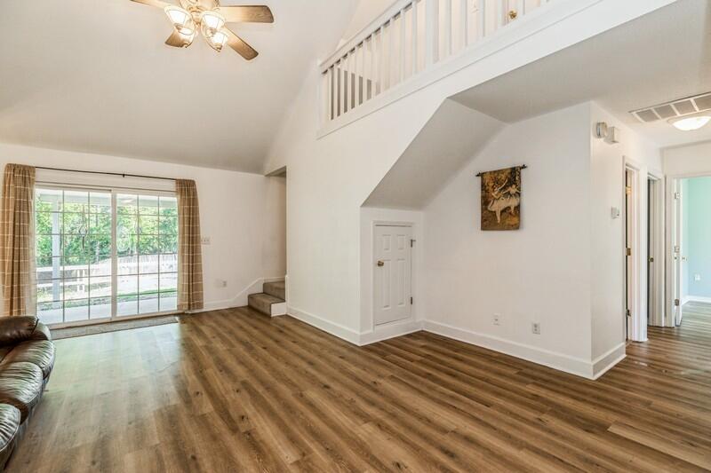 KINGS CROSSING PH II LOT 28 BLK 1 - Residential