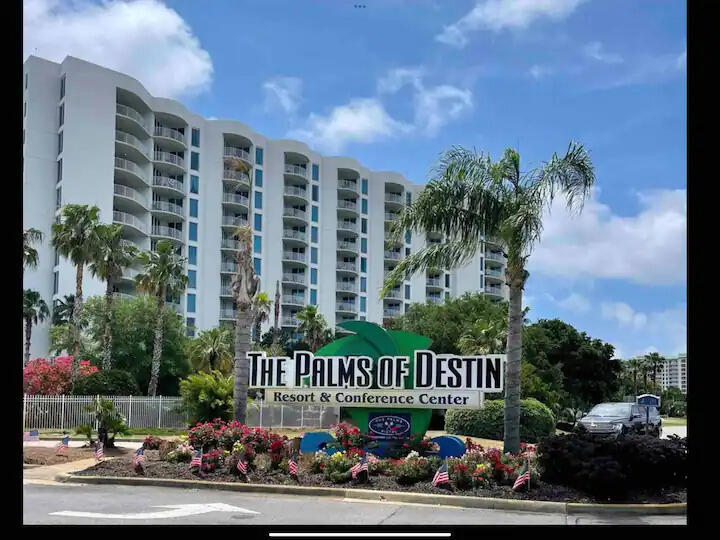 THE PALMS OF DESTIN - Residential