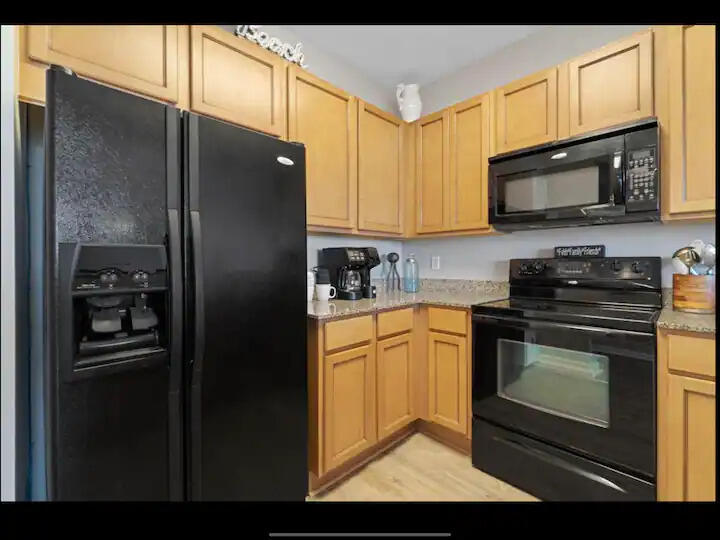 THE PALMS OF DESTIN - Residential