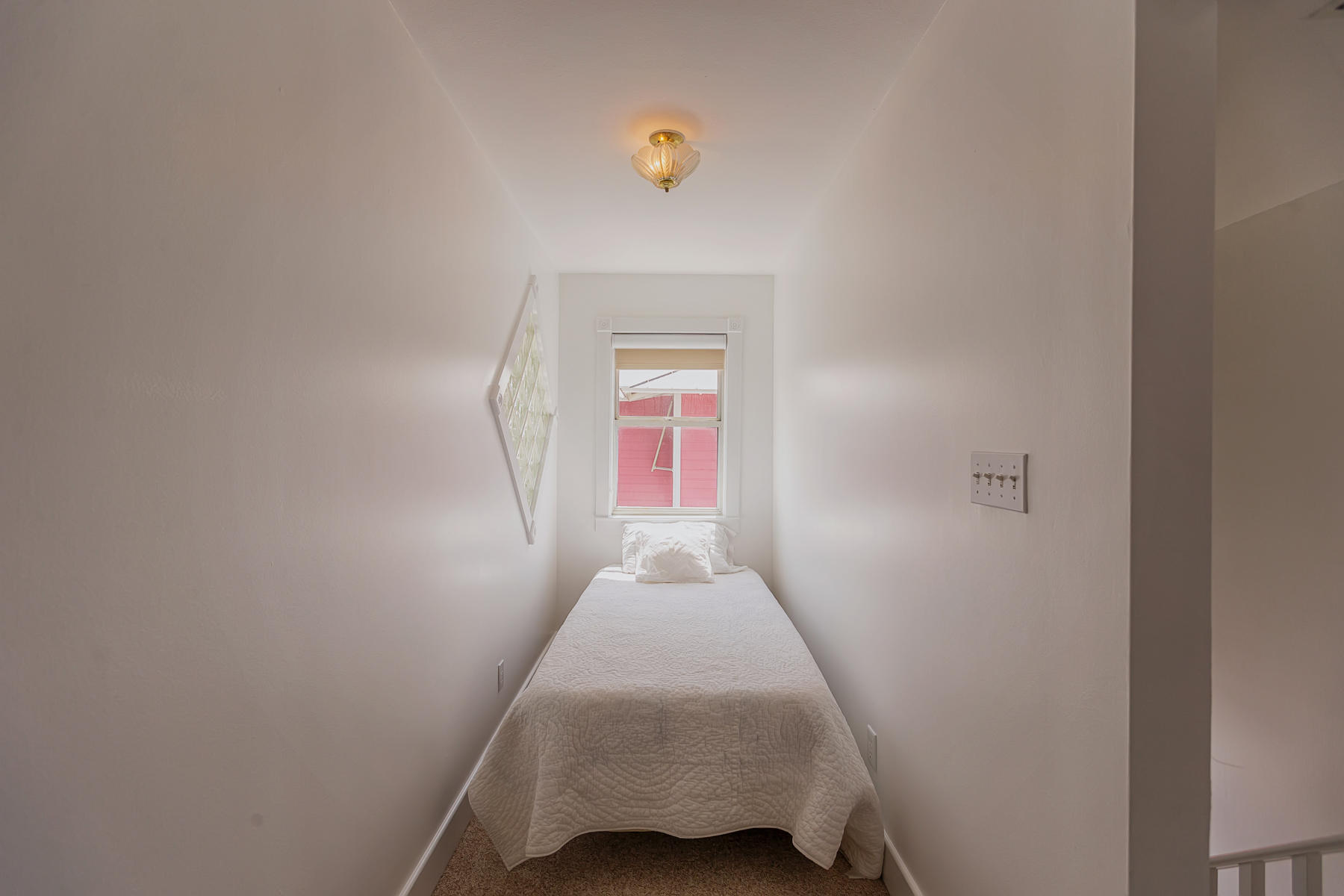 SUNRISE BEACH - Residential