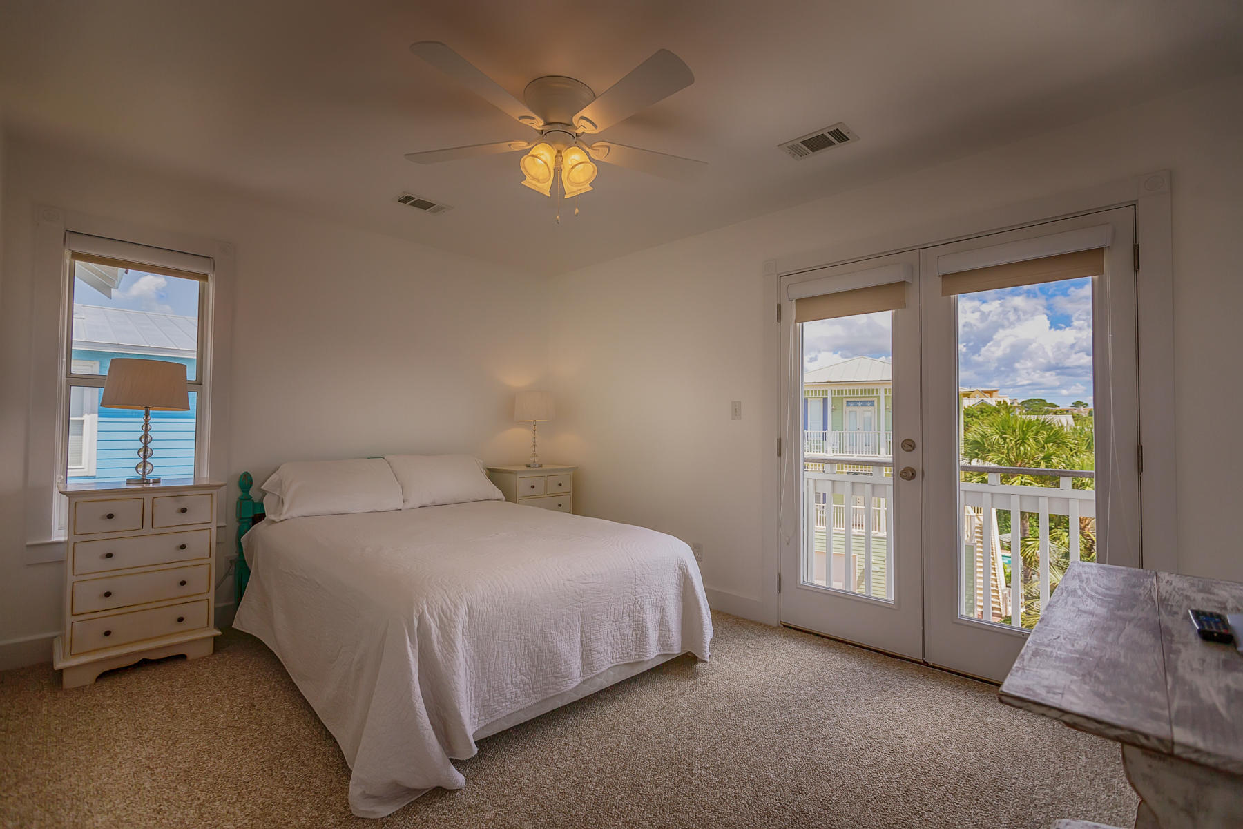 SUNRISE BEACH - Residential