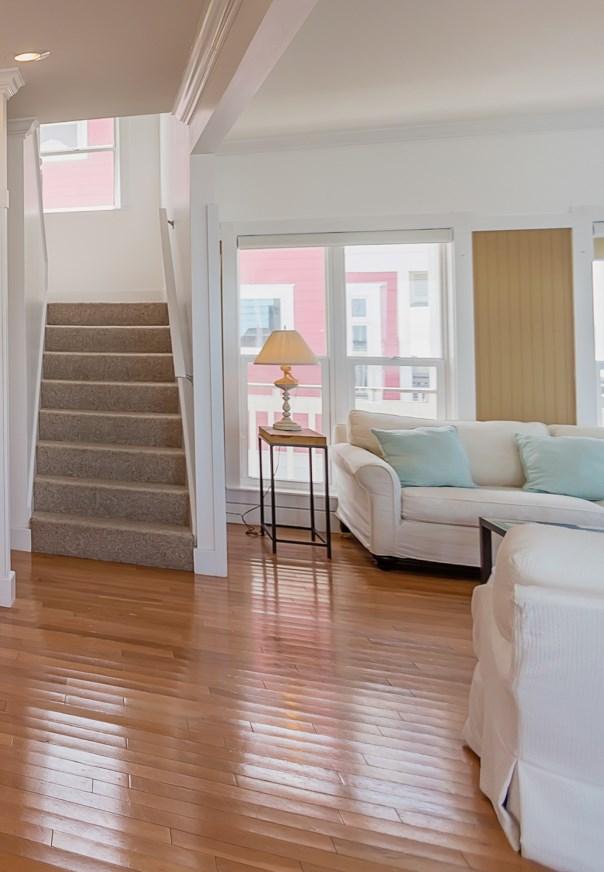 SUNRISE BEACH - Residential