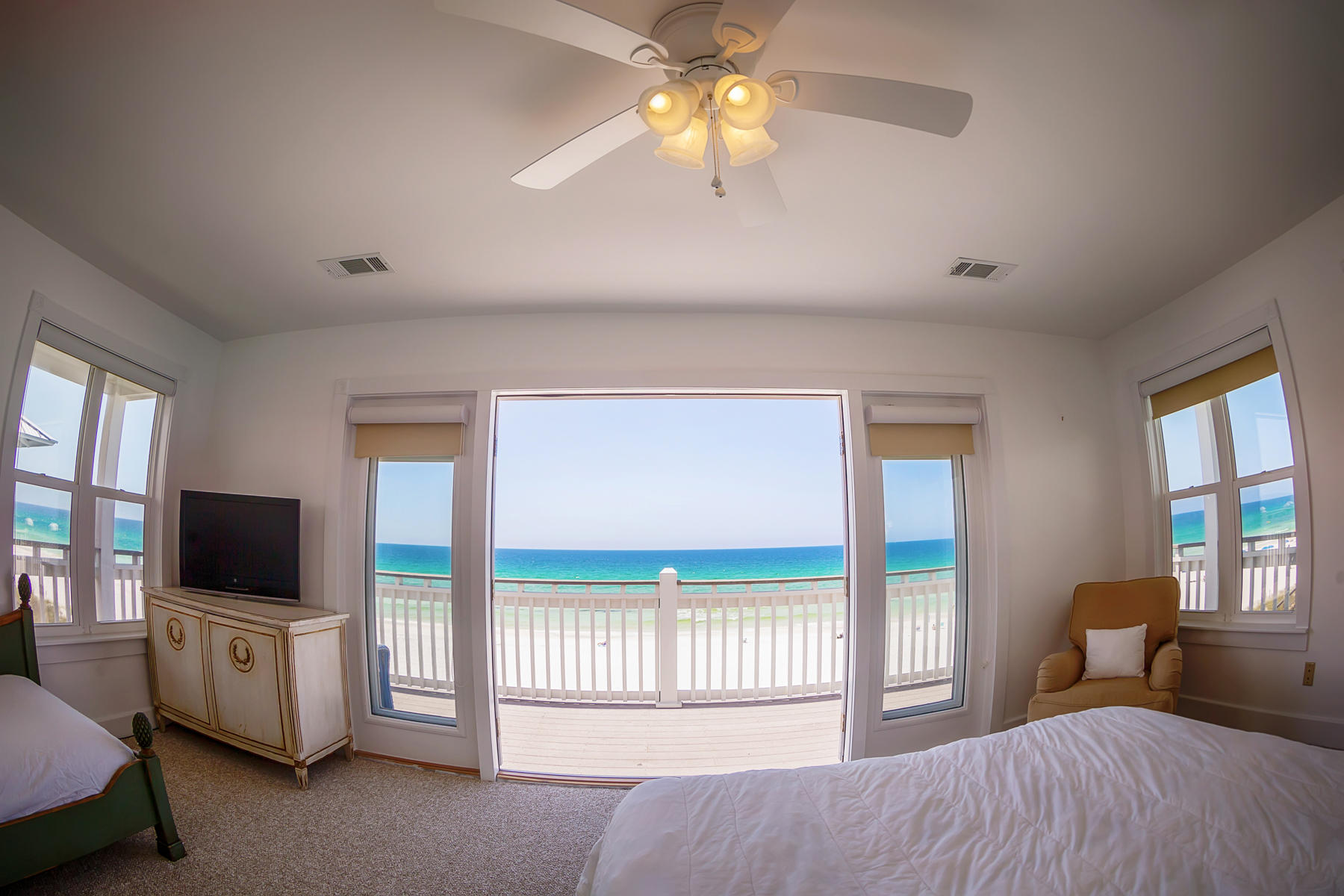 SUNRISE BEACH - Residential