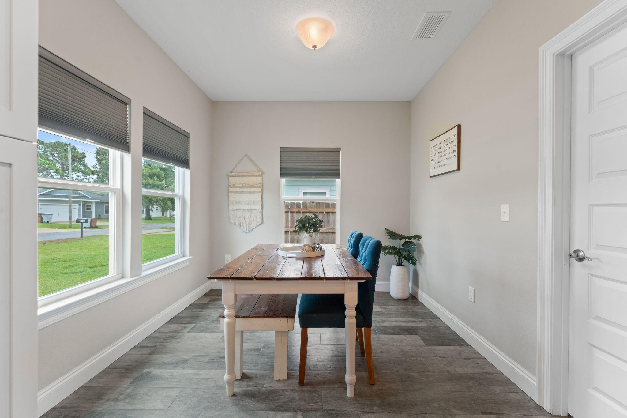 CRESCENT SHORES - Residential