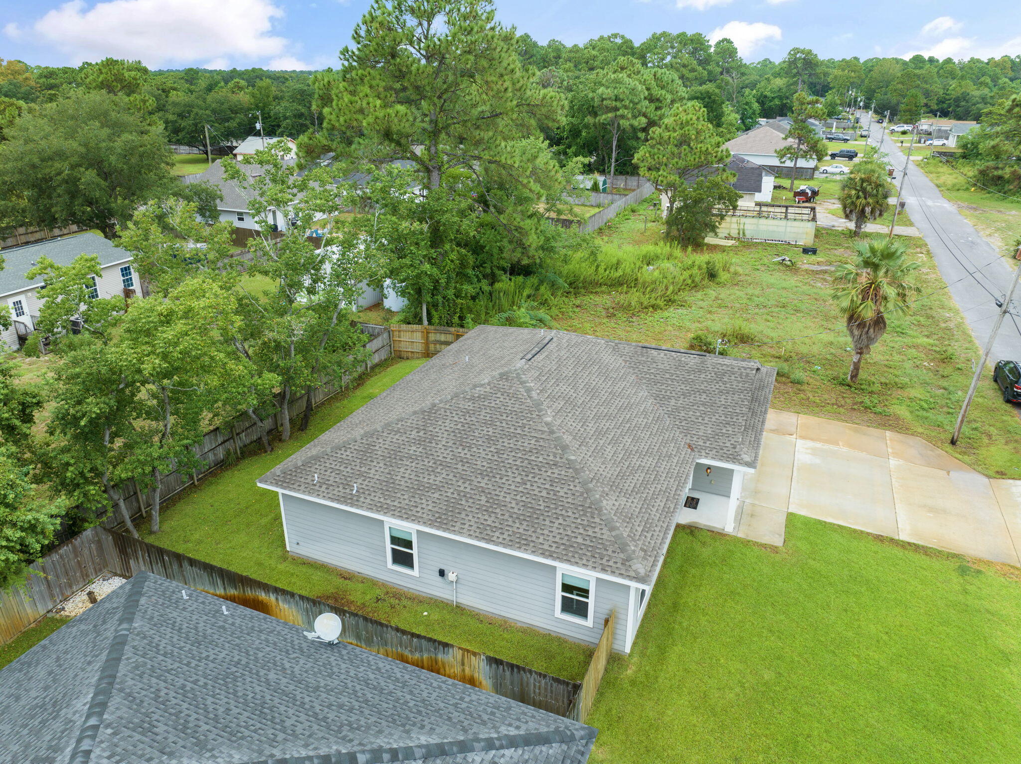 CRESCENT SHORES - Residential