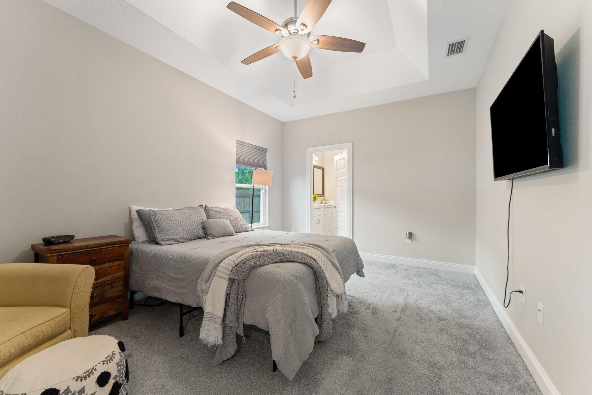 CRESCENT SHORES - Residential