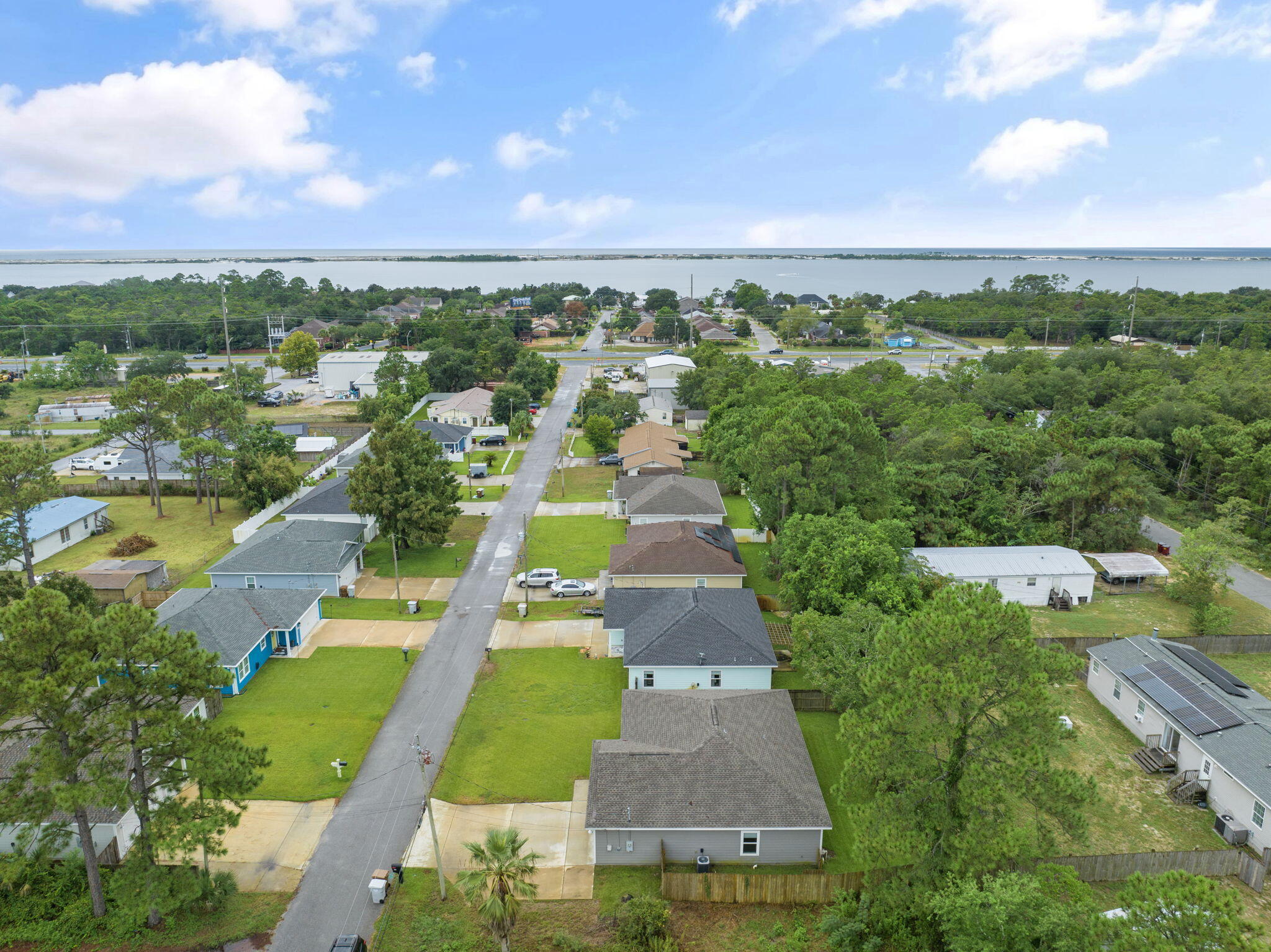 CRESCENT SHORES - Residential