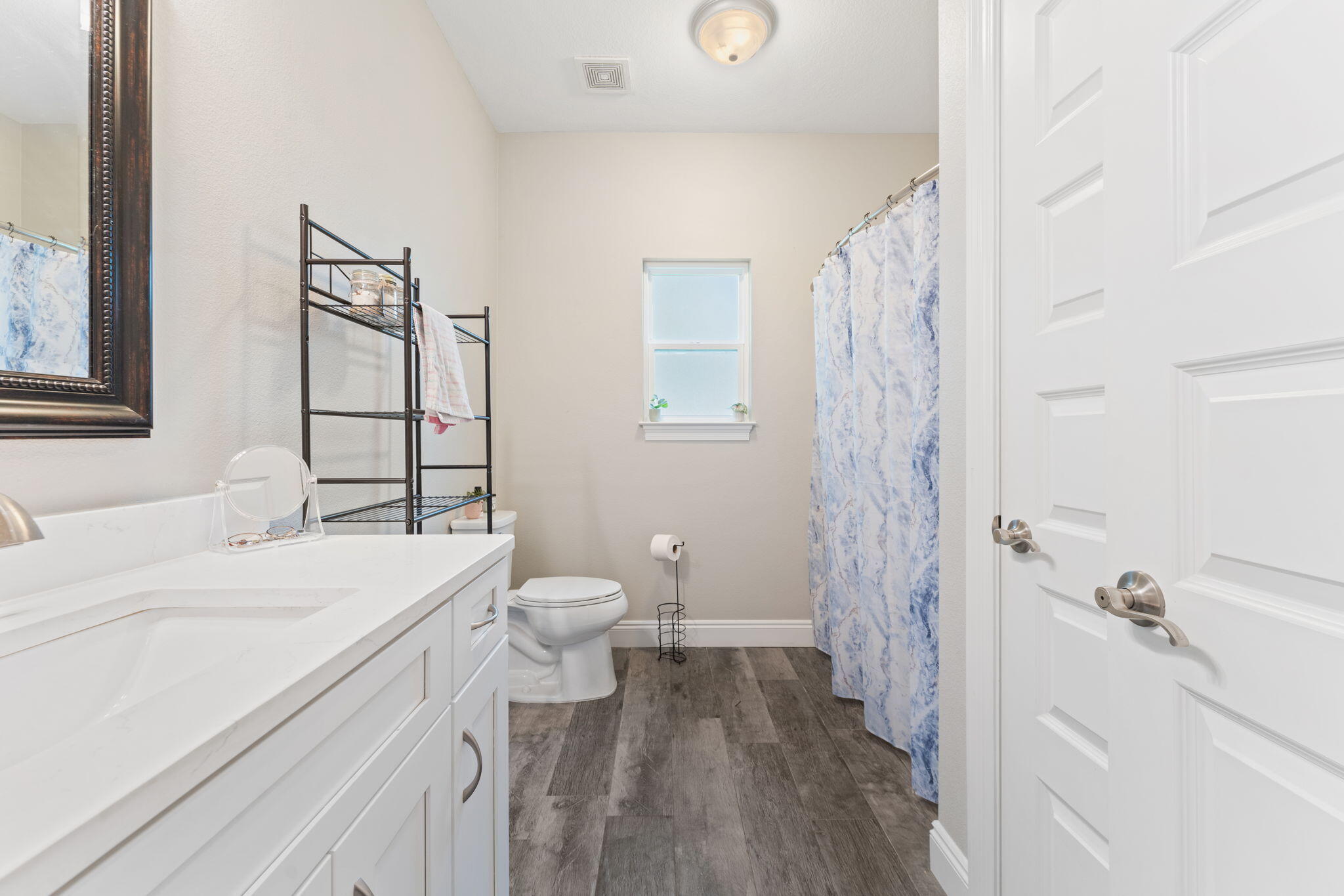 CRESCENT SHORES - Residential