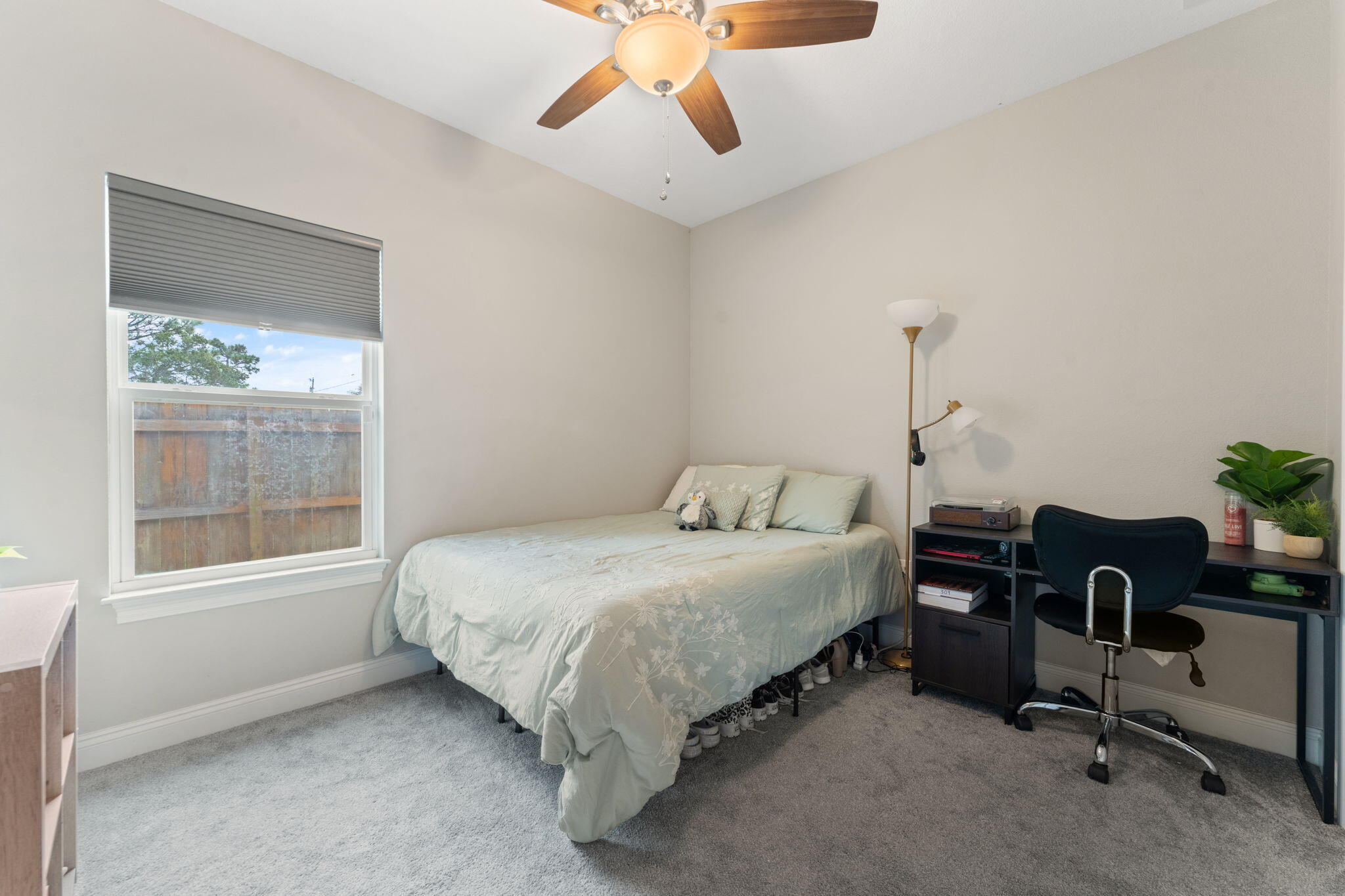 CRESCENT SHORES - Residential