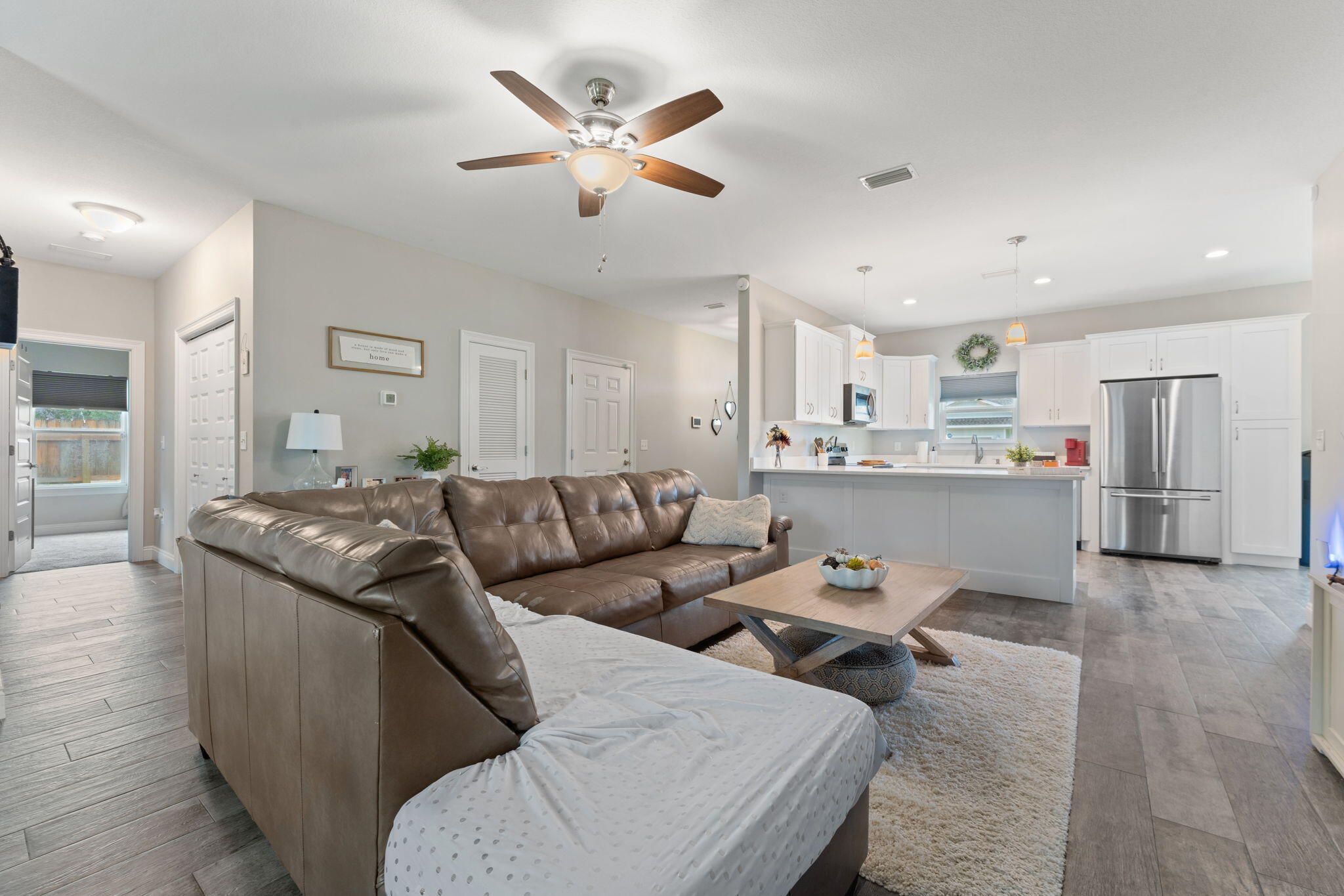 CRESCENT SHORES - Residential