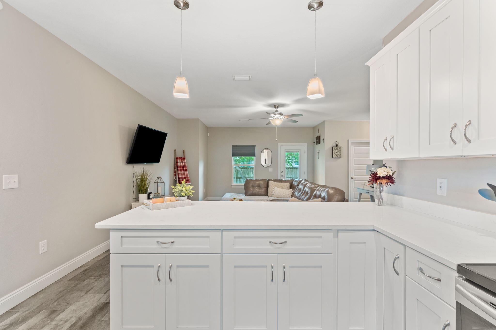 CRESCENT SHORES - Residential