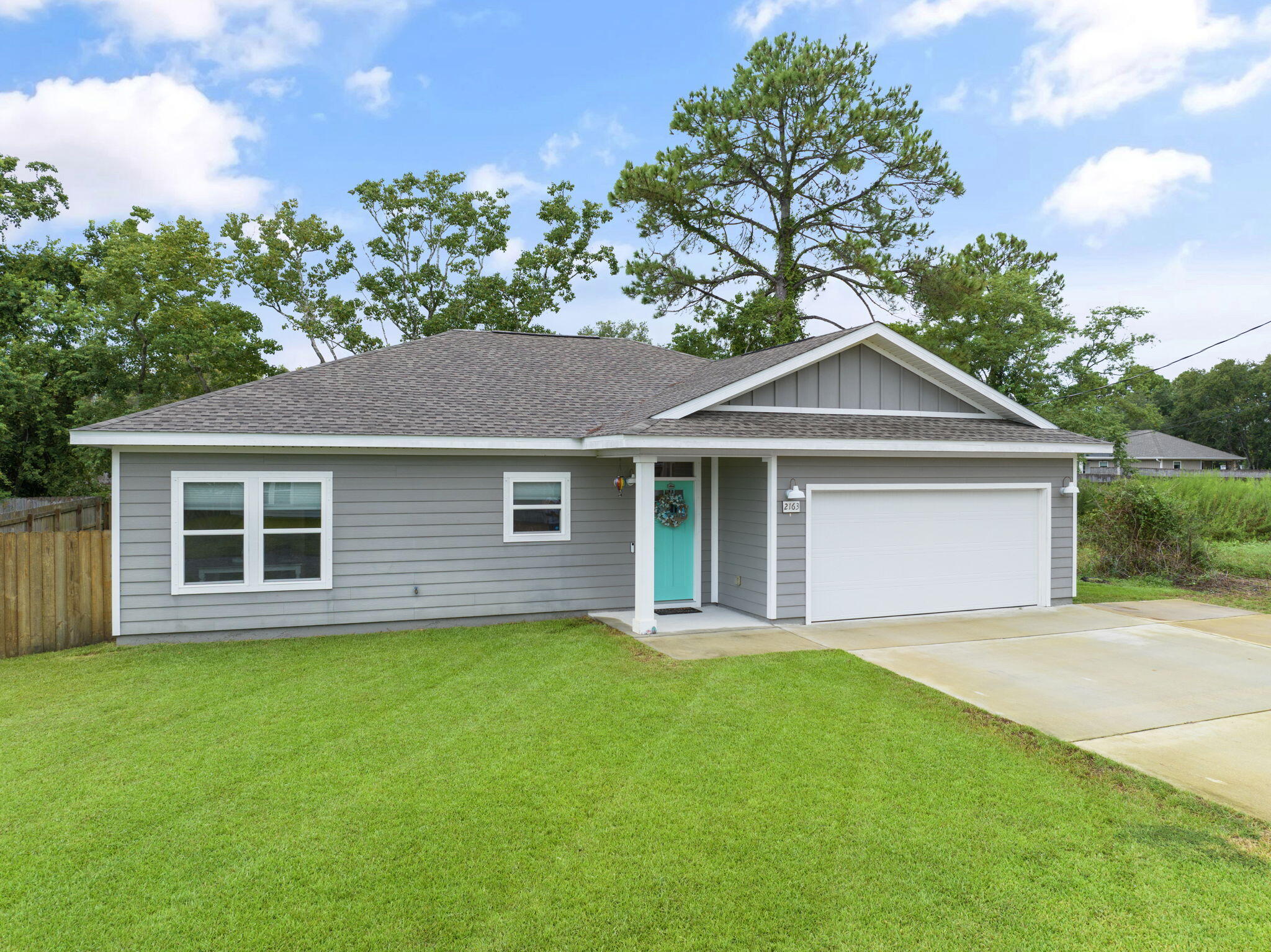 CRESCENT SHORES - Residential