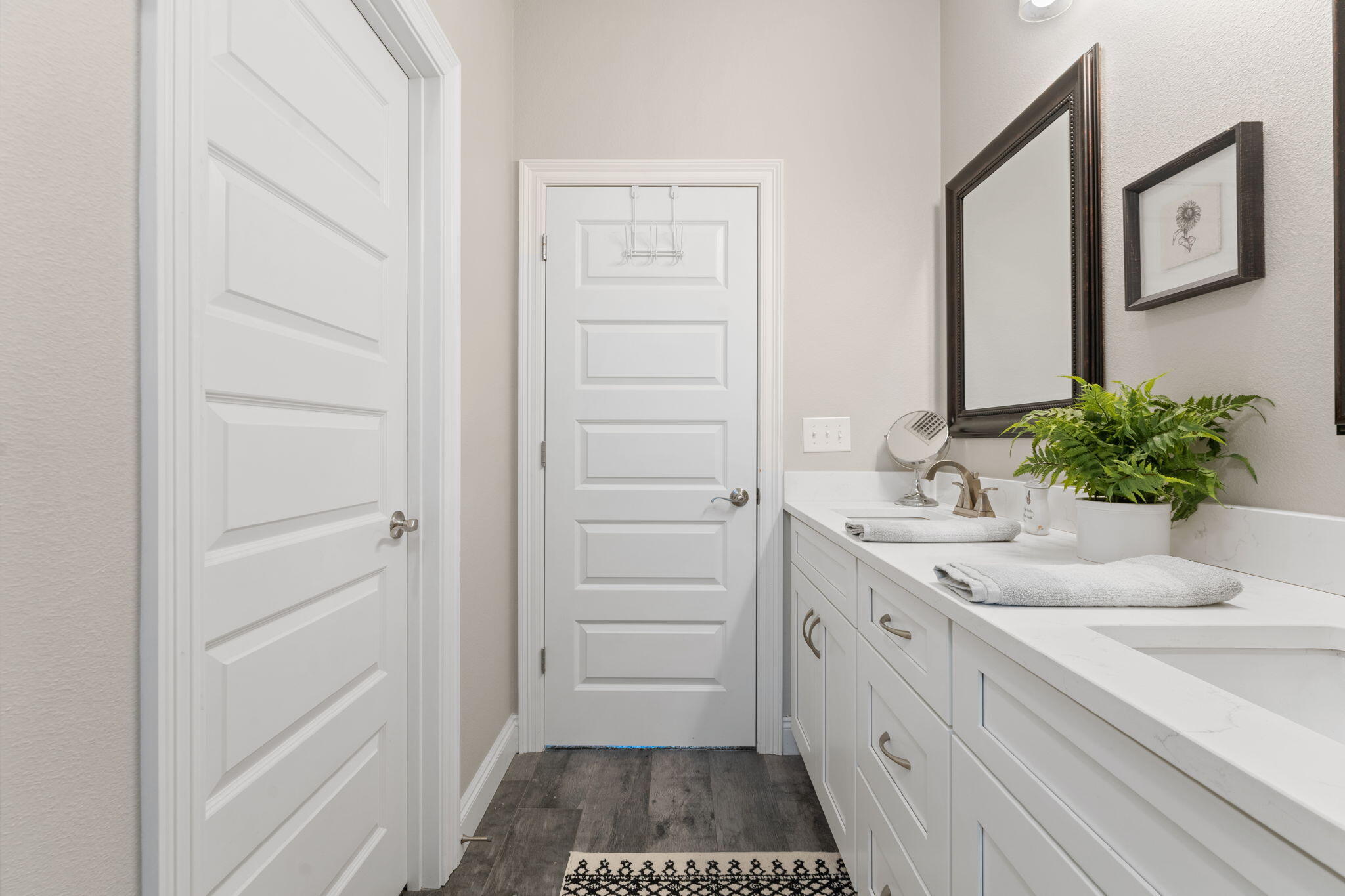 CRESCENT SHORES - Residential