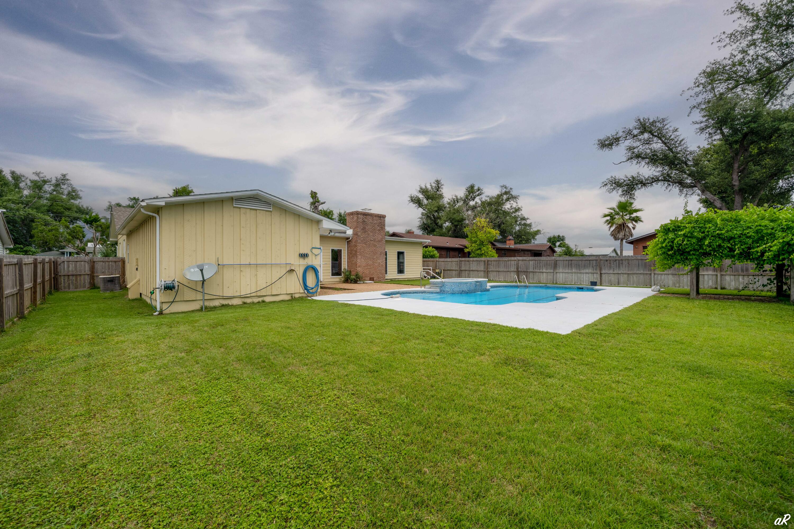 COVE TERRACE 2ND ADDN - Residential