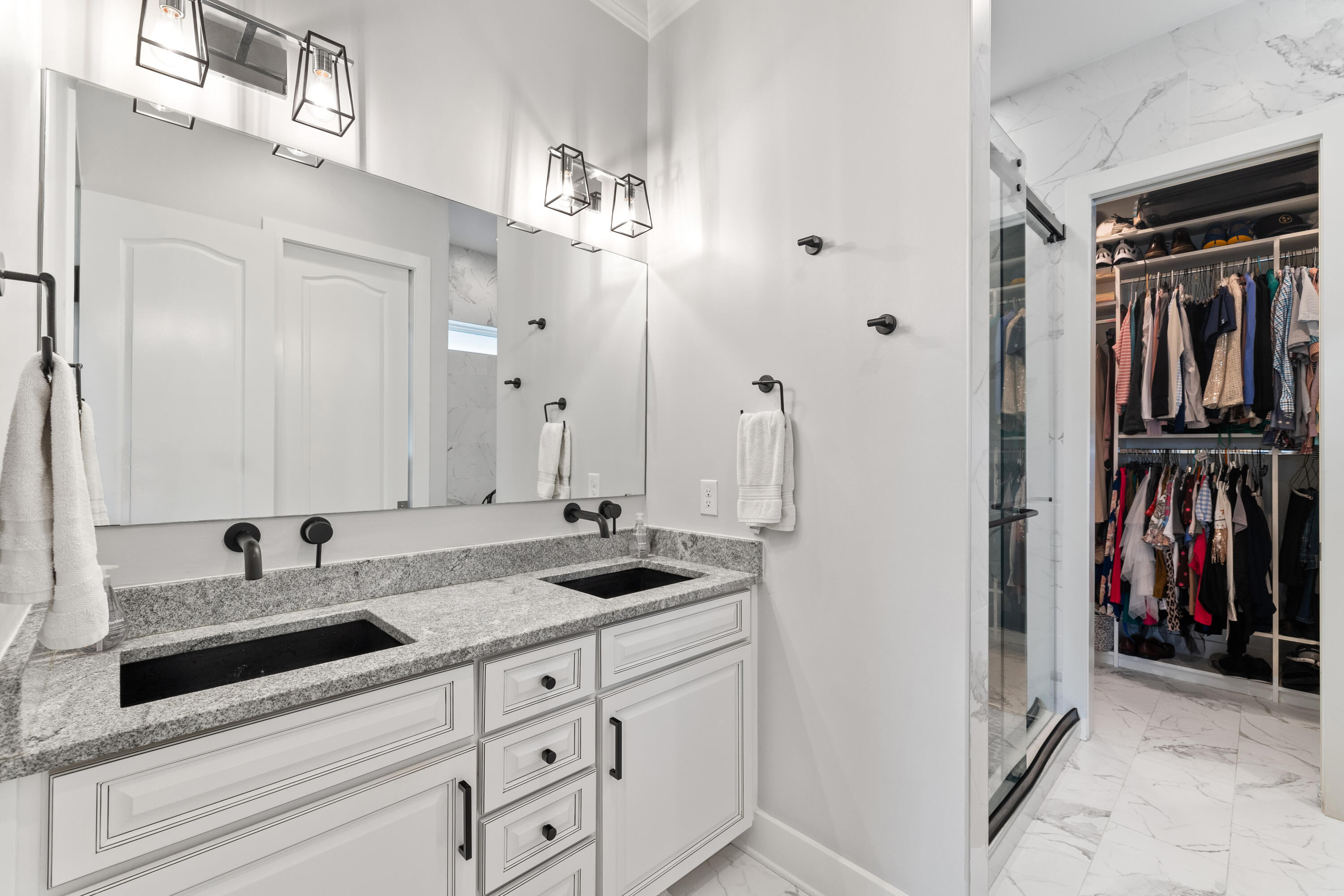 CALUSA BAY S/D - Residential