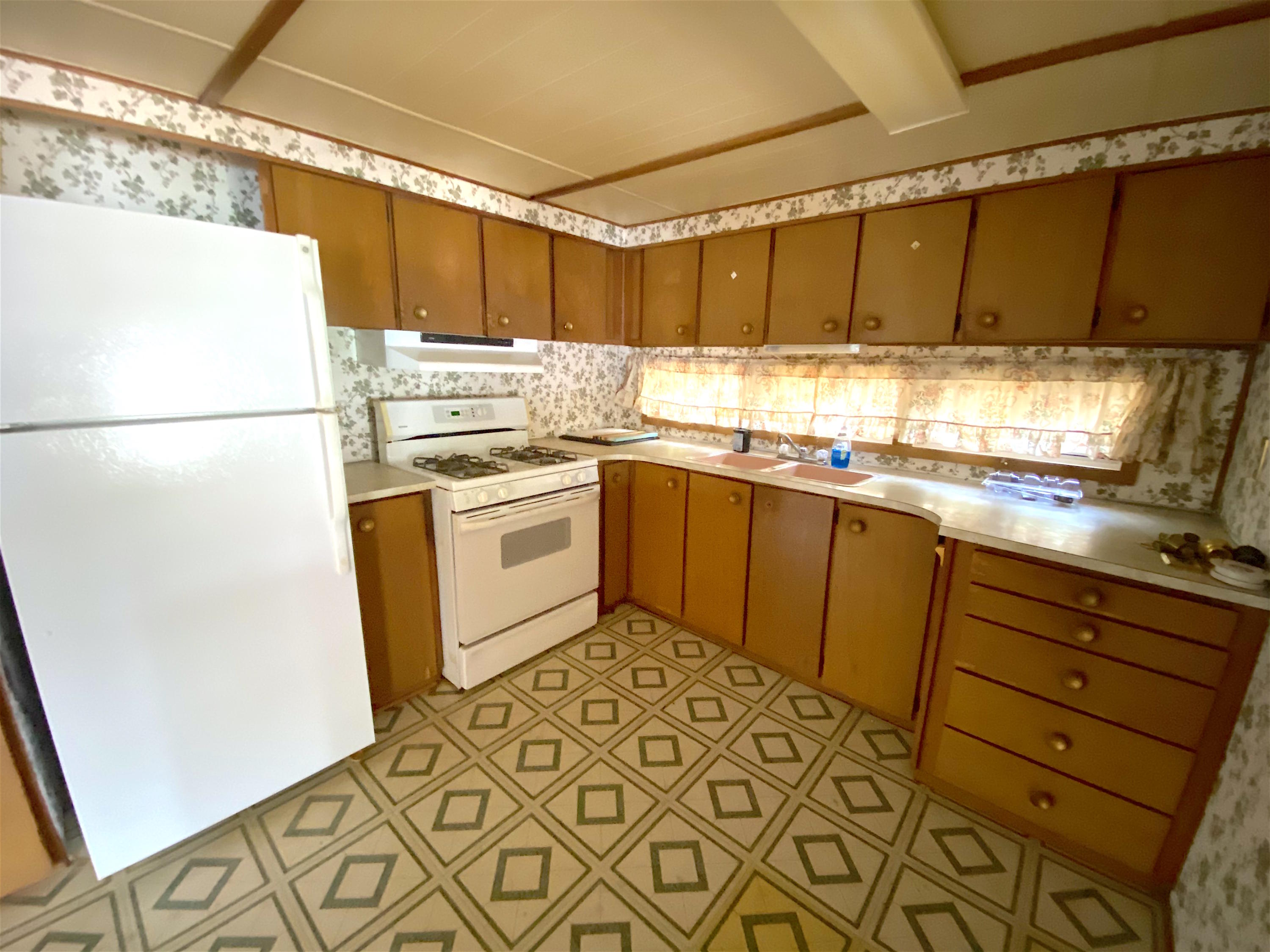 JUNIPER LAKE PINES - Residential