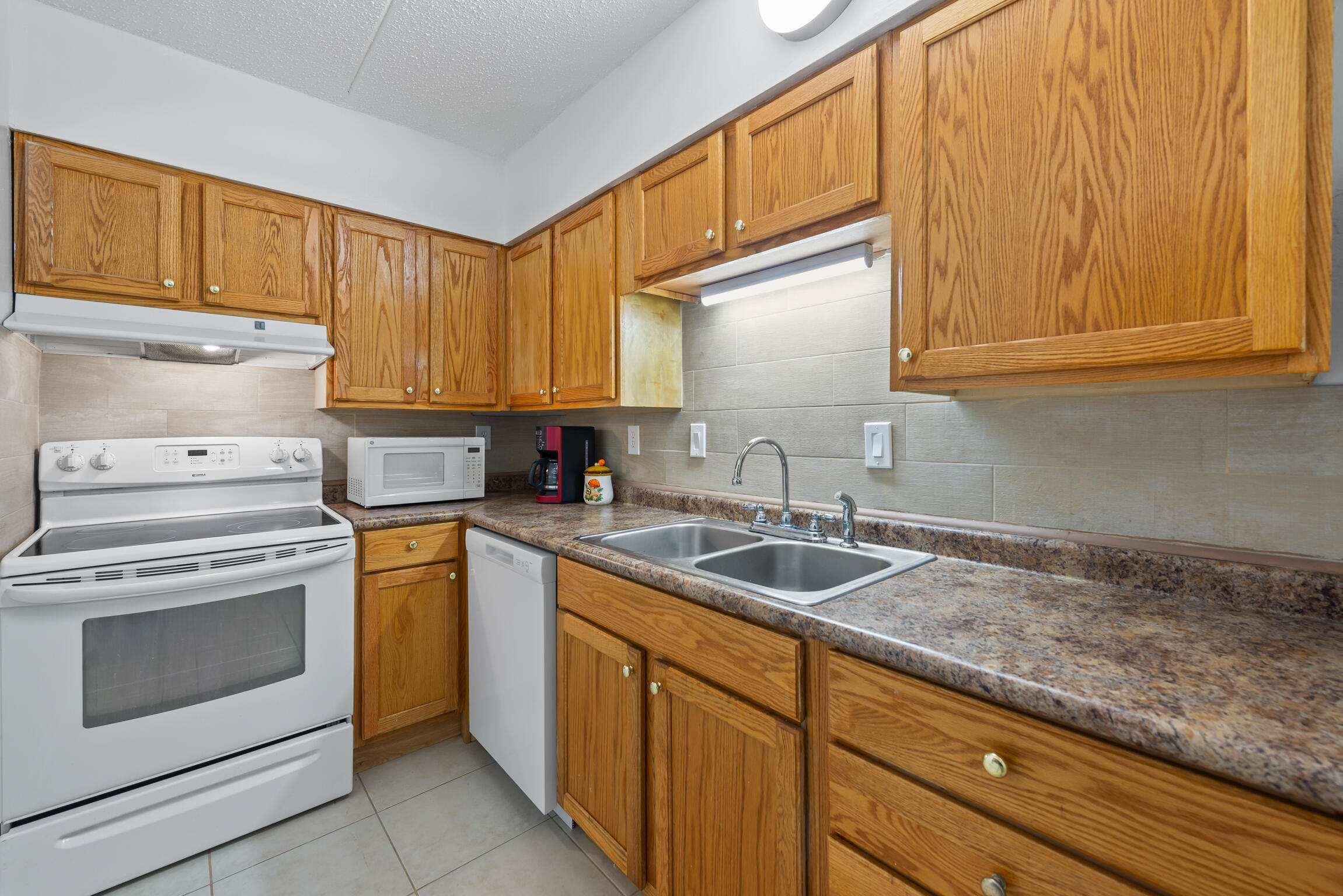 CEDARS CONDO - Residential
