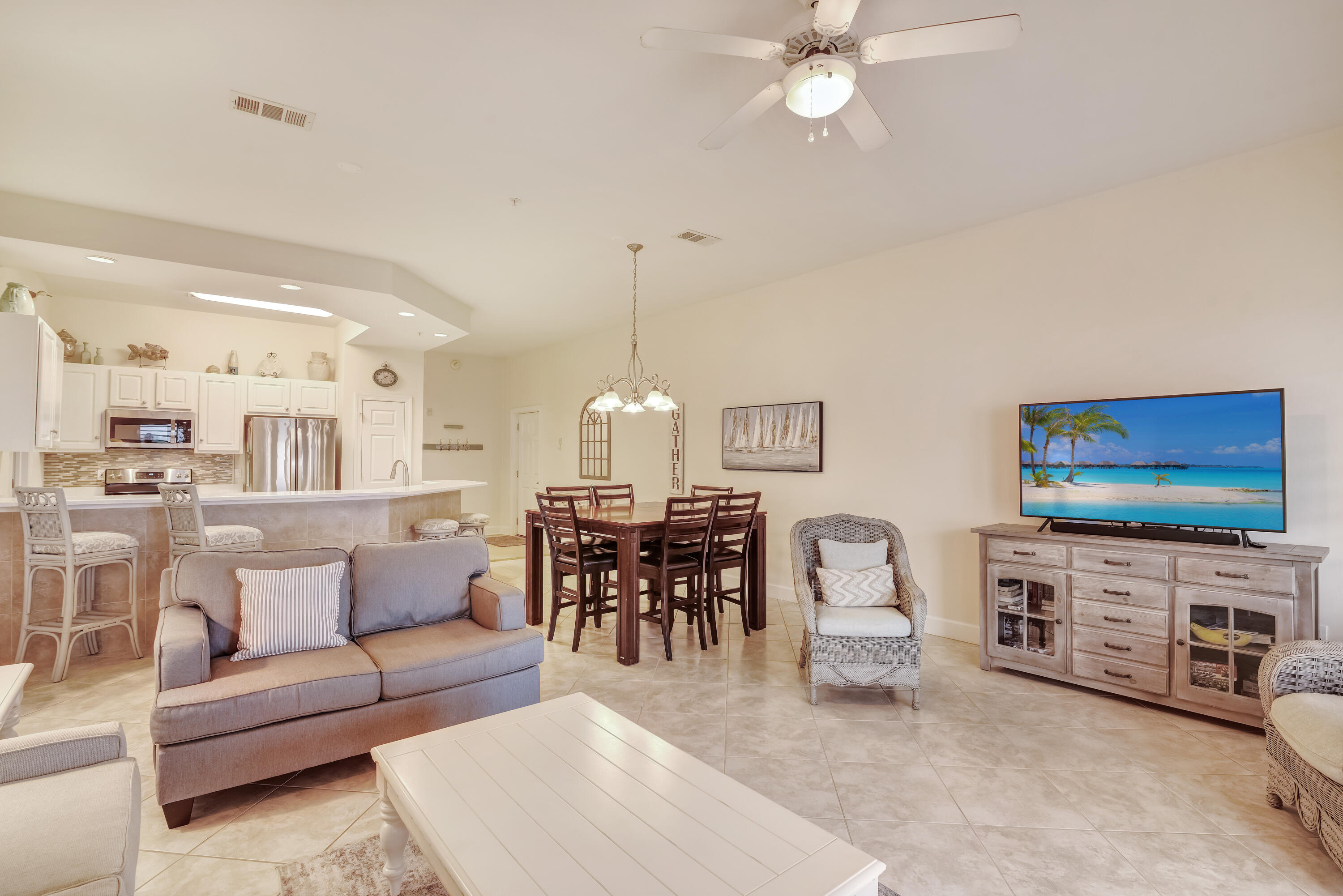 PAVILION PALMS - Residential