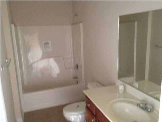 BRANDON OAKS 2ND ADD - Residential