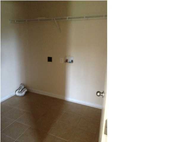 BRANDON OAKS 2ND ADD - Residential