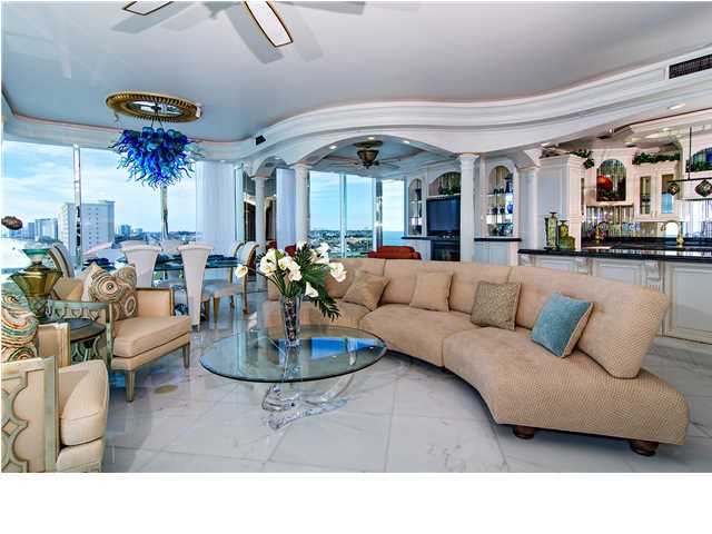 SIGNATURE BEACH - Residential