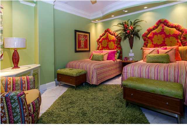 SIGNATURE BEACH - Residential