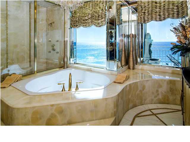SIGNATURE BEACH - Residential