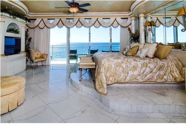 SIGNATURE BEACH - Residential