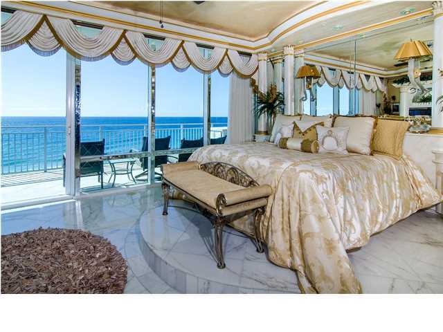 SIGNATURE BEACH - Residential