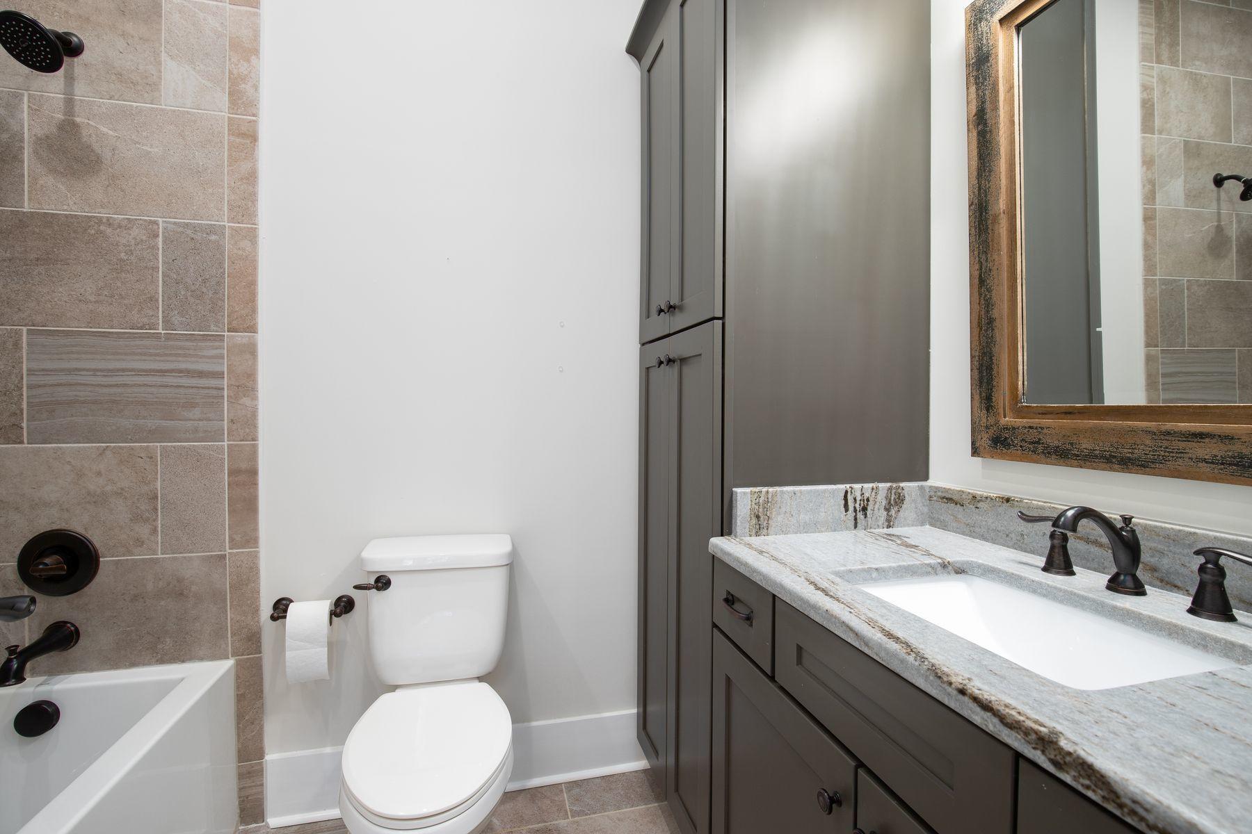 CRYSTAL LAKE PHASE I - Residential