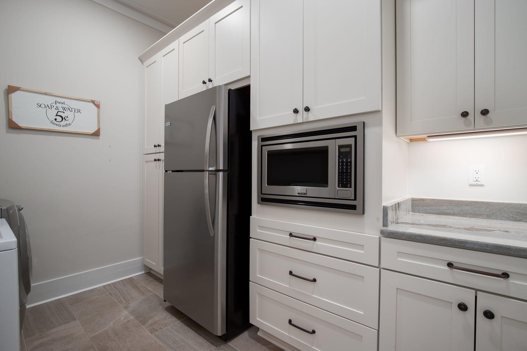 CRYSTAL LAKE PHASE I - Residential