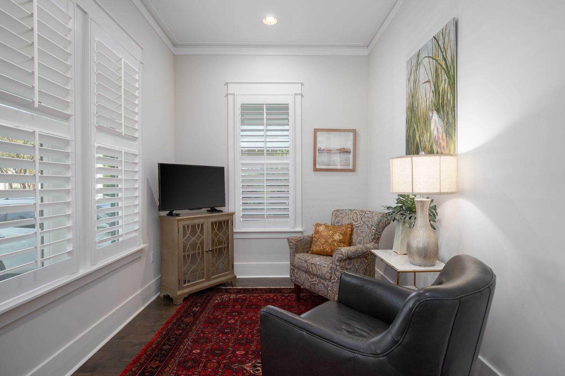 CRYSTAL LAKE PHASE I - Residential