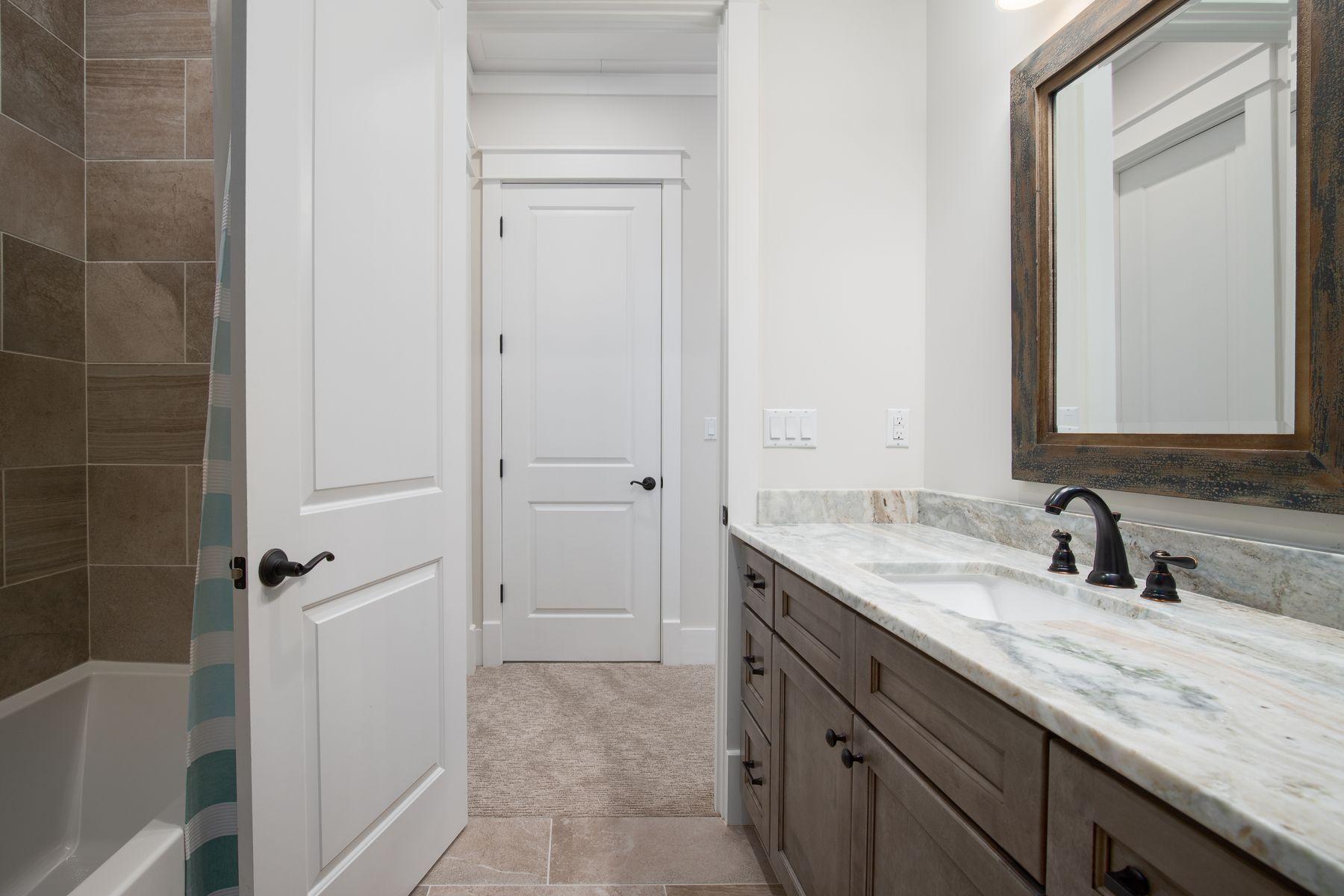 CRYSTAL LAKE PHASE I - Residential