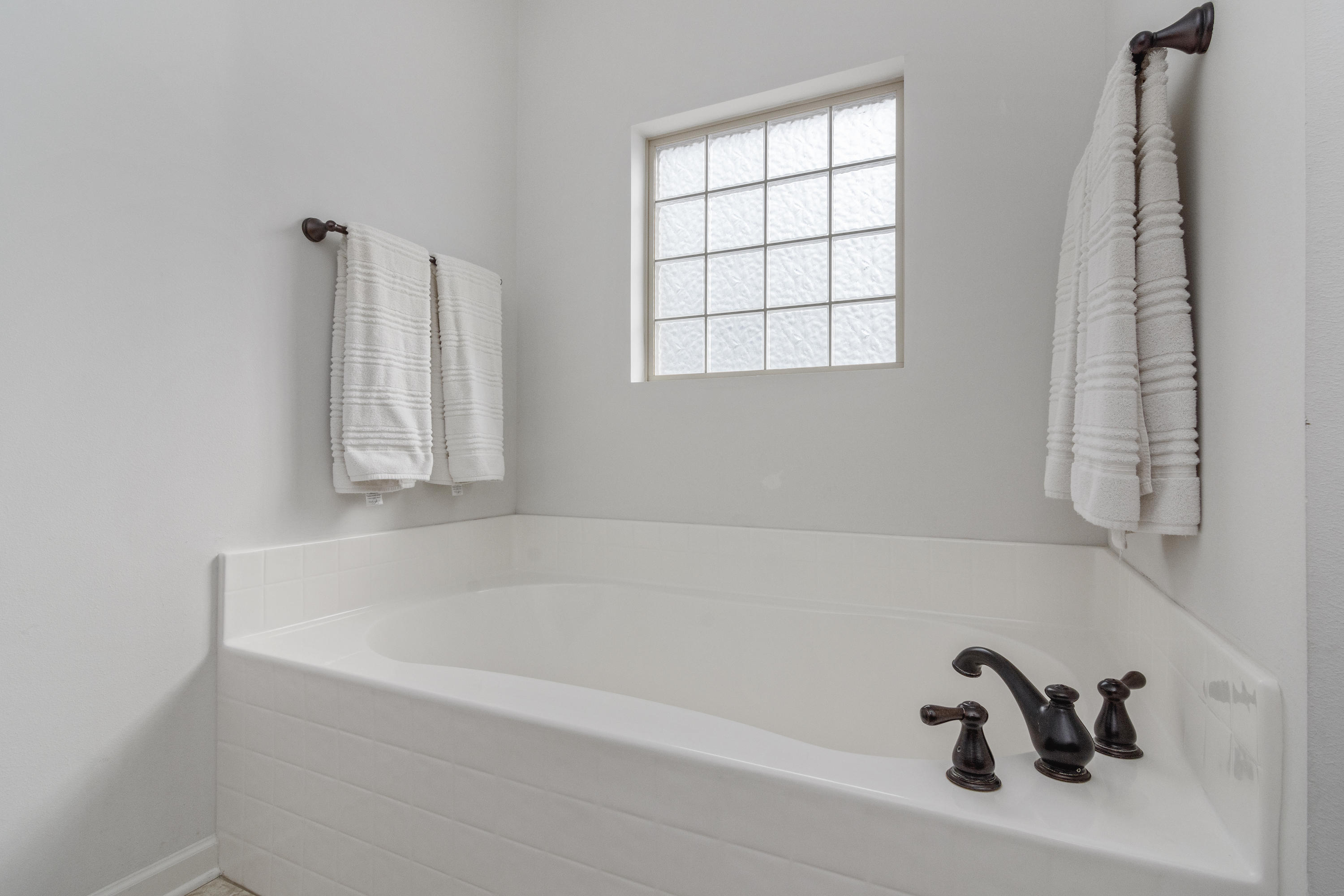 SHADOW PINES - Residential