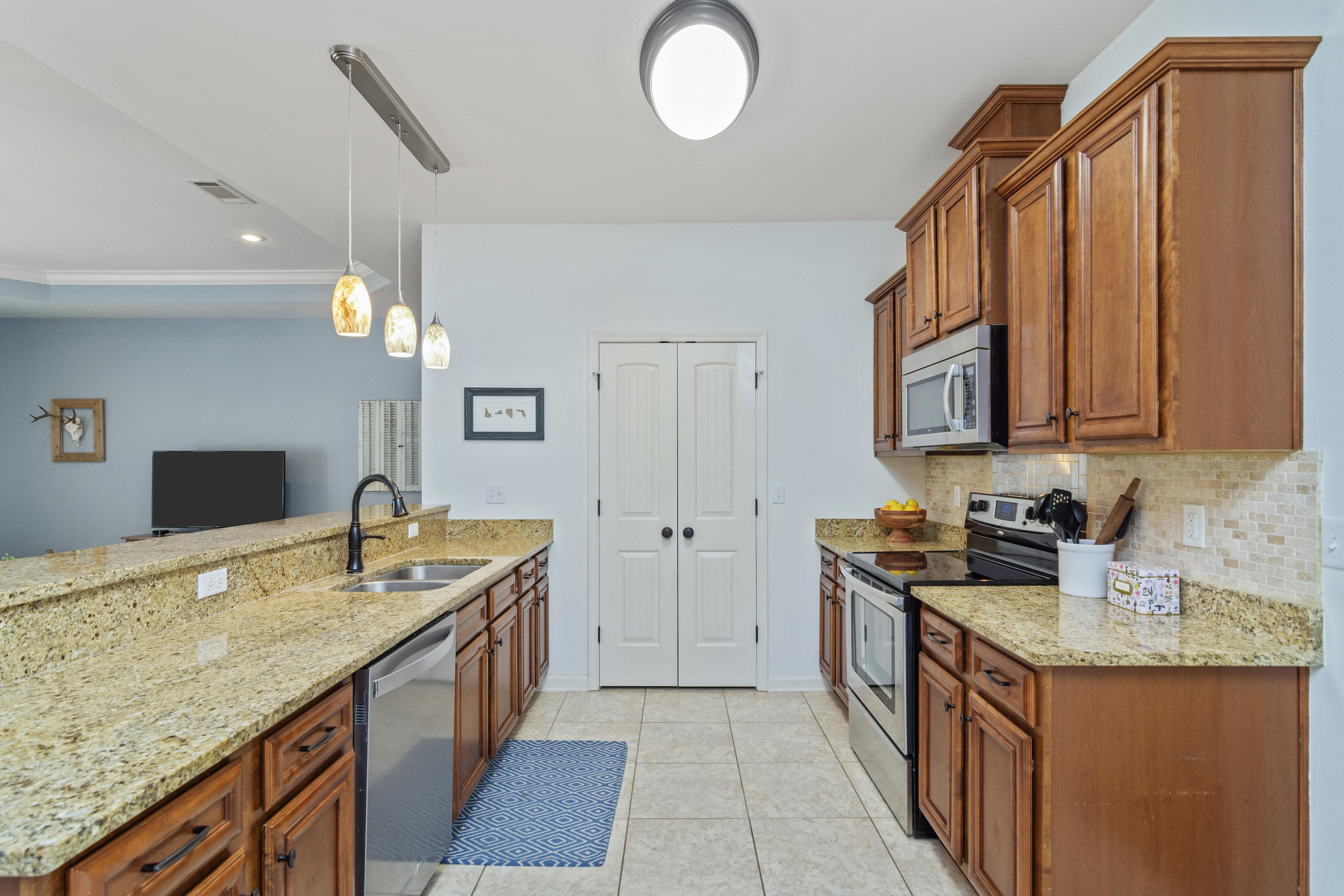 SHADOW PINES - Residential