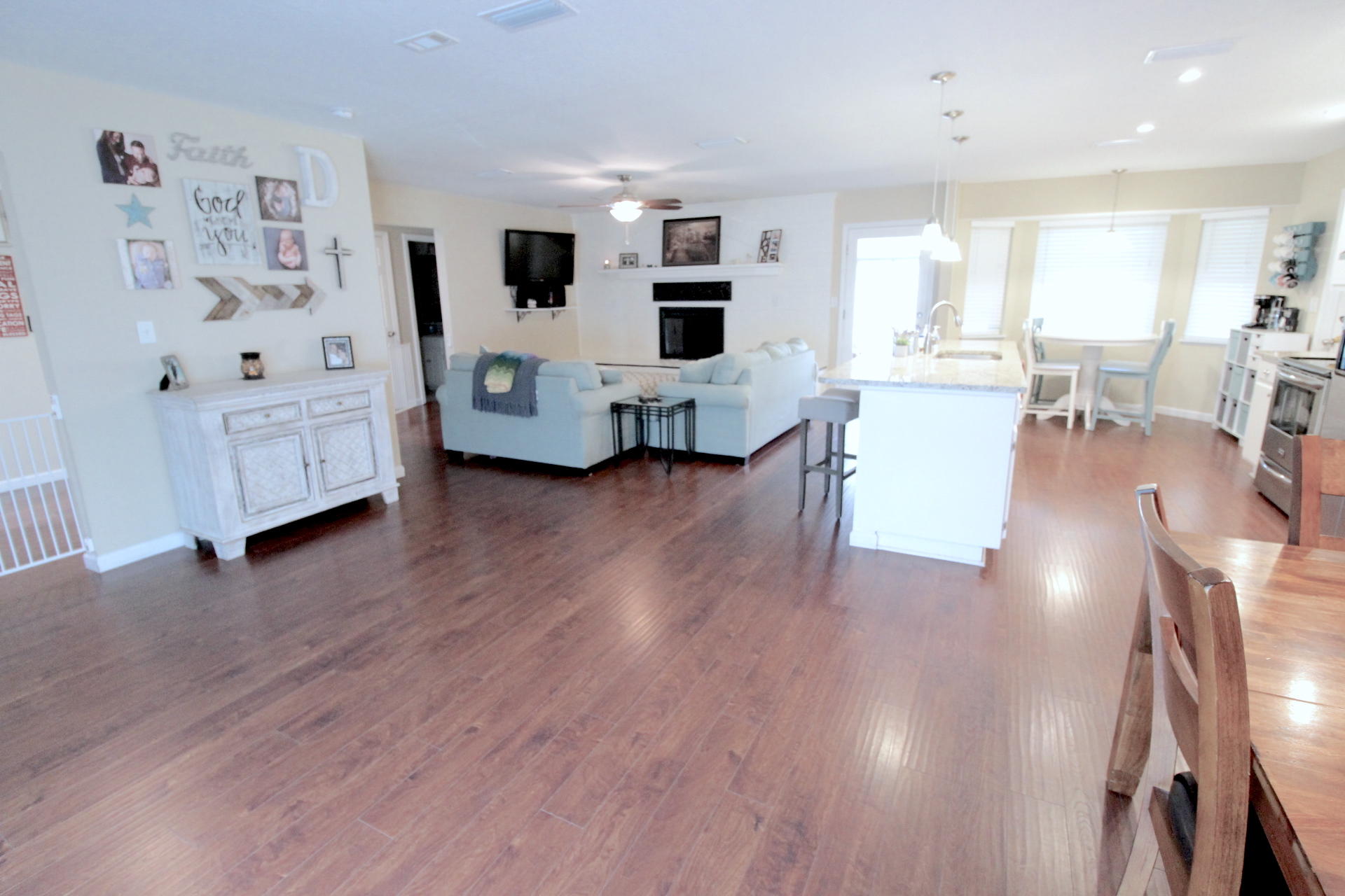 PALM ESTATES - Residential