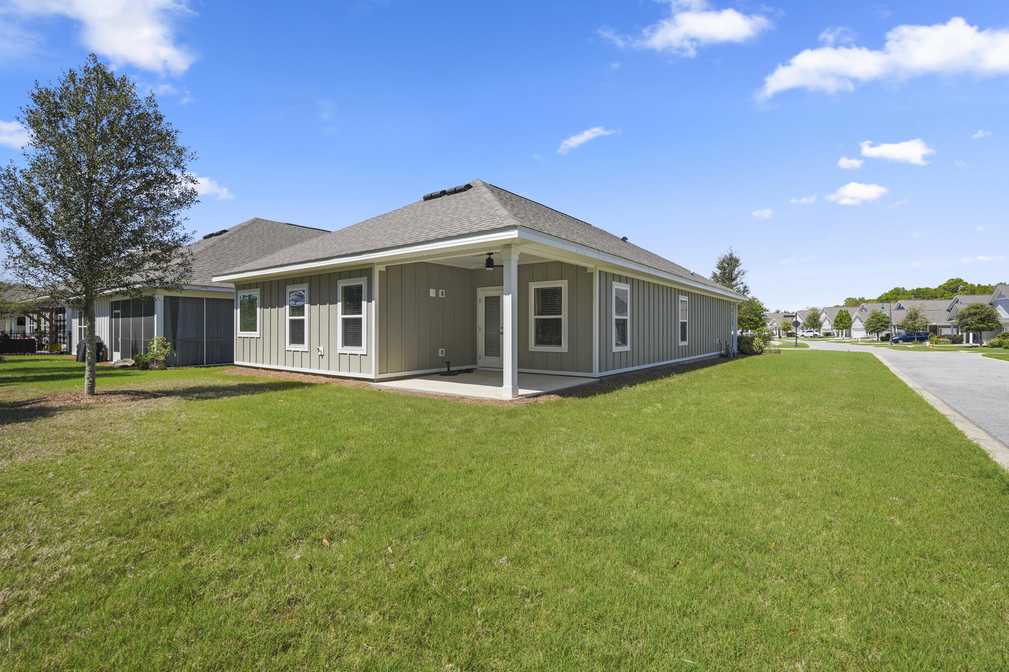HAMMOCK BAY - Residential Lease
