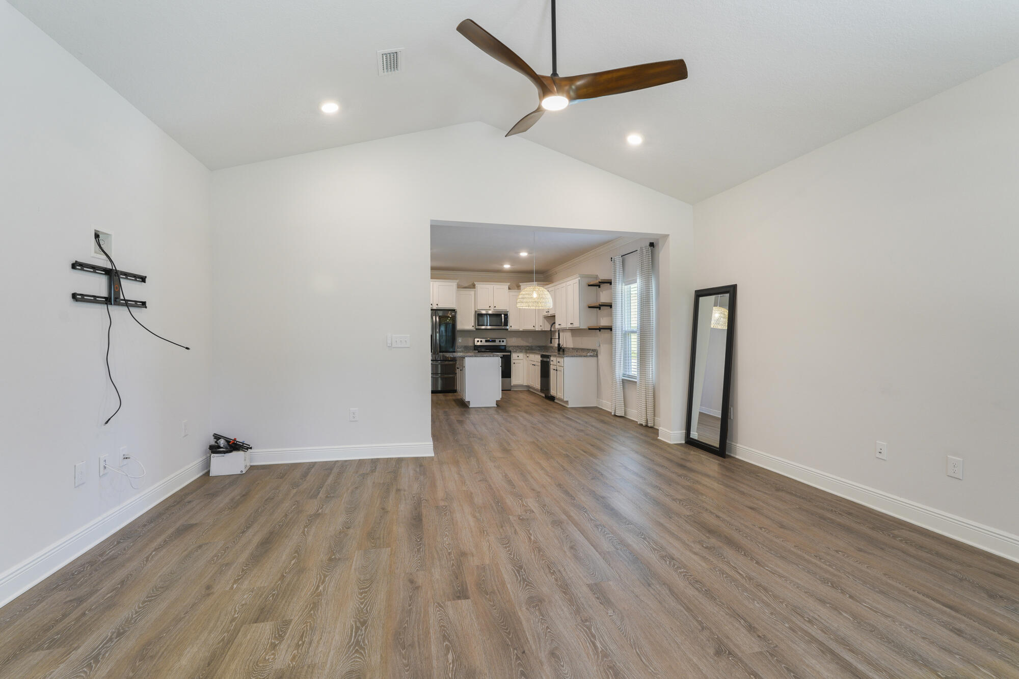 HAMMOCK BAY - Residential Lease