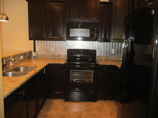 RESERVE POINTE - Residential Lease