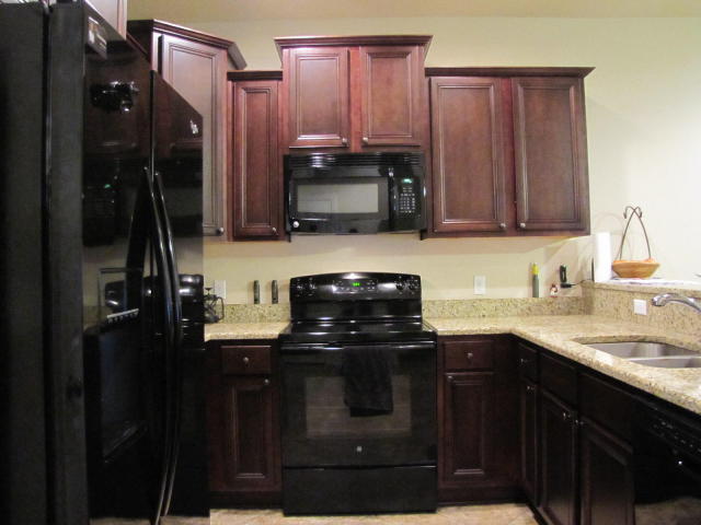 RESERVE POINTE - Residential Lease