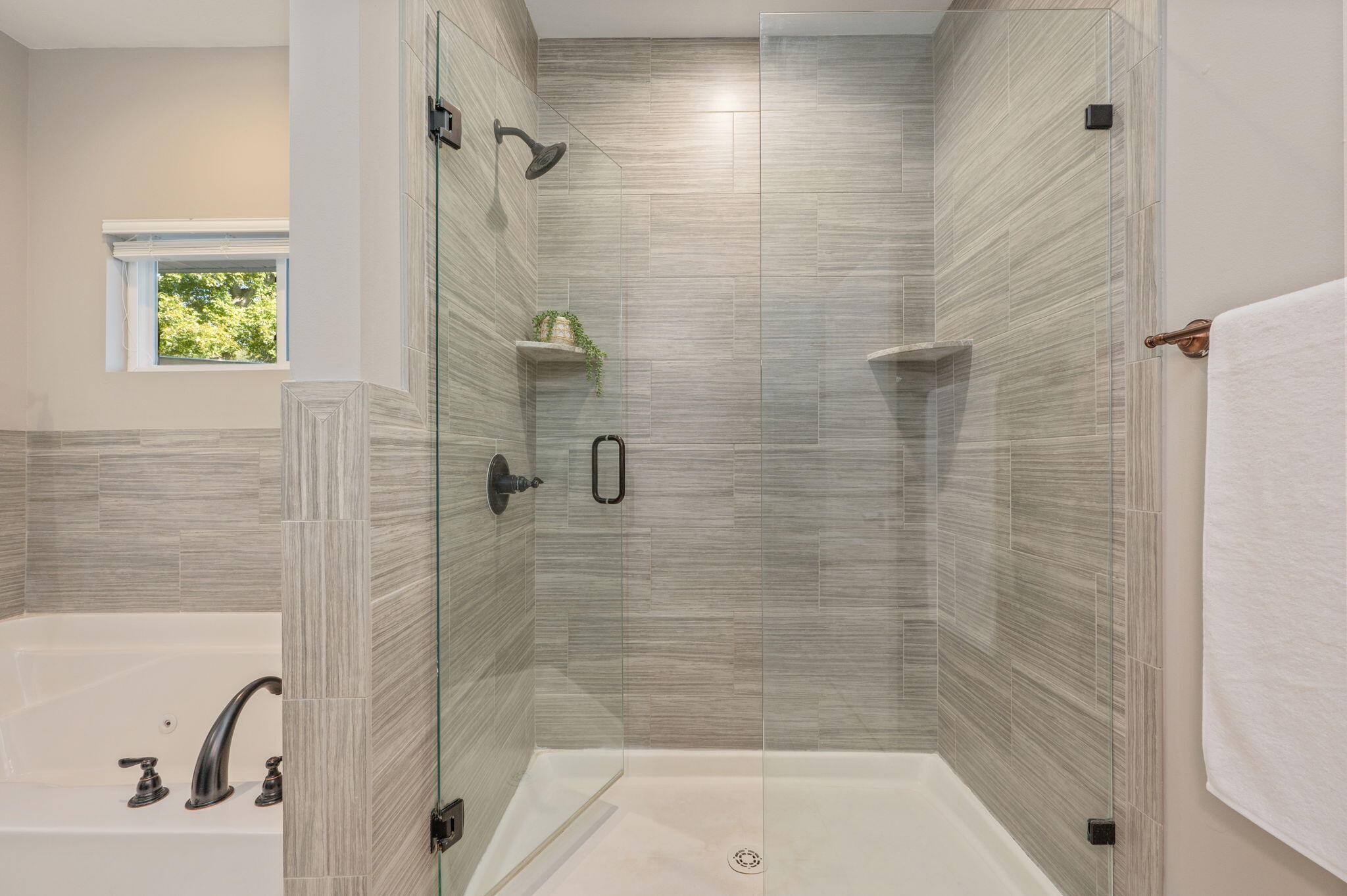 ELLIOTTS POINT - Residential Lease